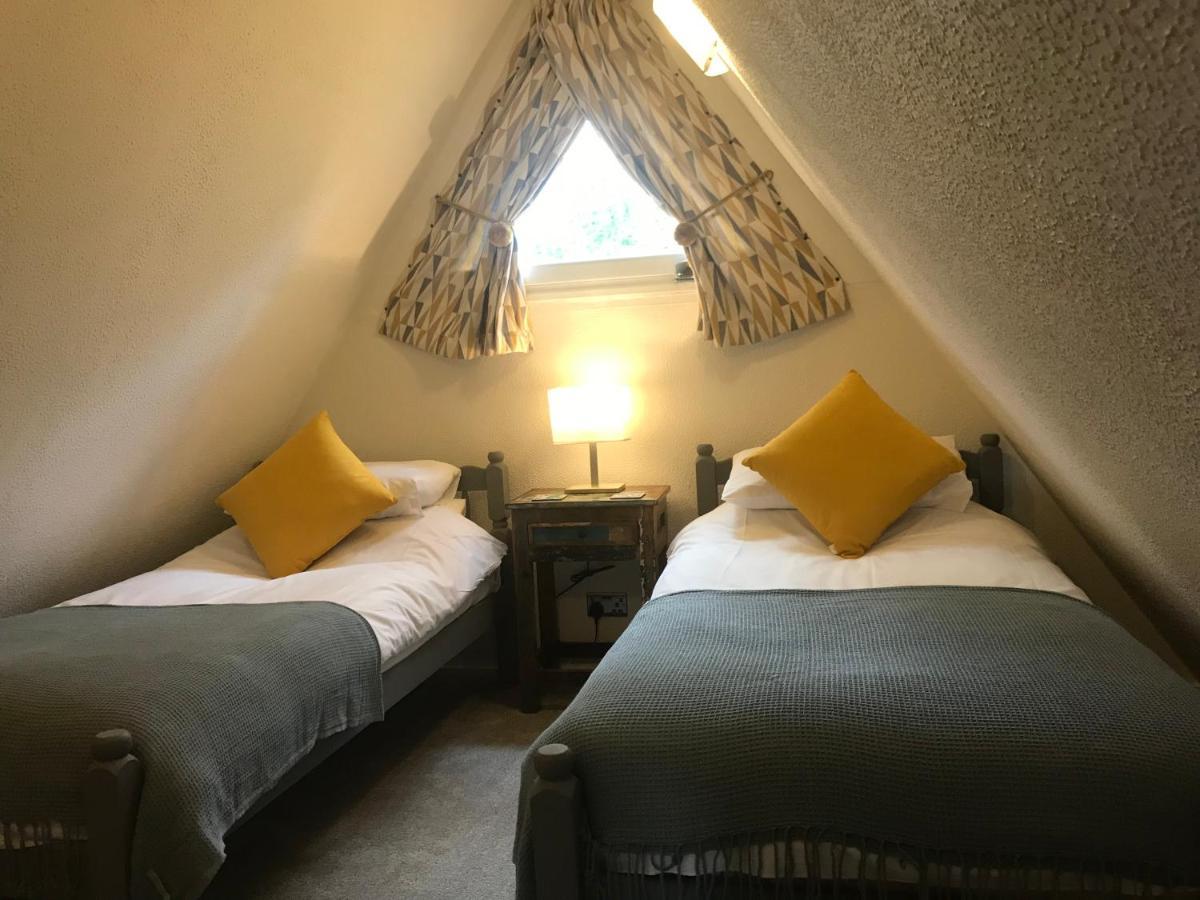 Foxes Sea Side Retreat Deluxe Chalet Is A Lovely Holiday Home Tucked Away On The Kent Coast Kingsdown  ภายนอก รูปภาพ